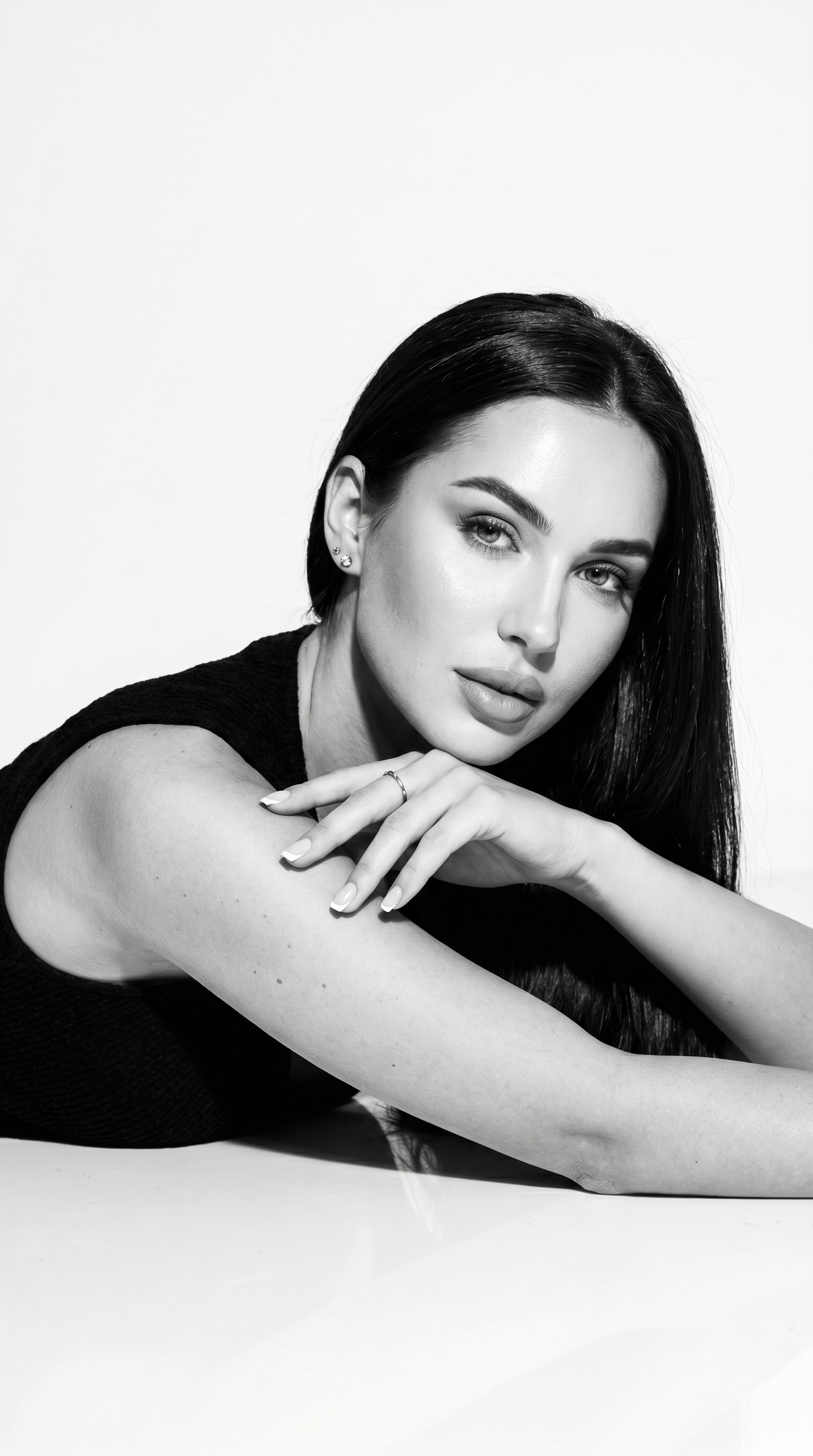 Чёрно-белый beauty editorial в стиле Vogue